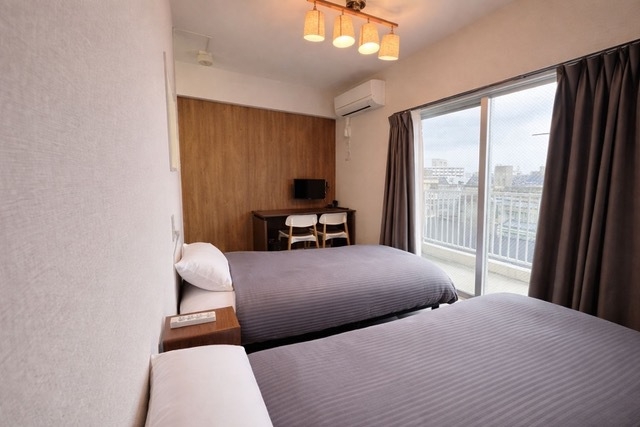 【当日予約OK】無料駐車場付き１Kコンドミニアム　★ツインルーム★　モスバーガー軽食付き