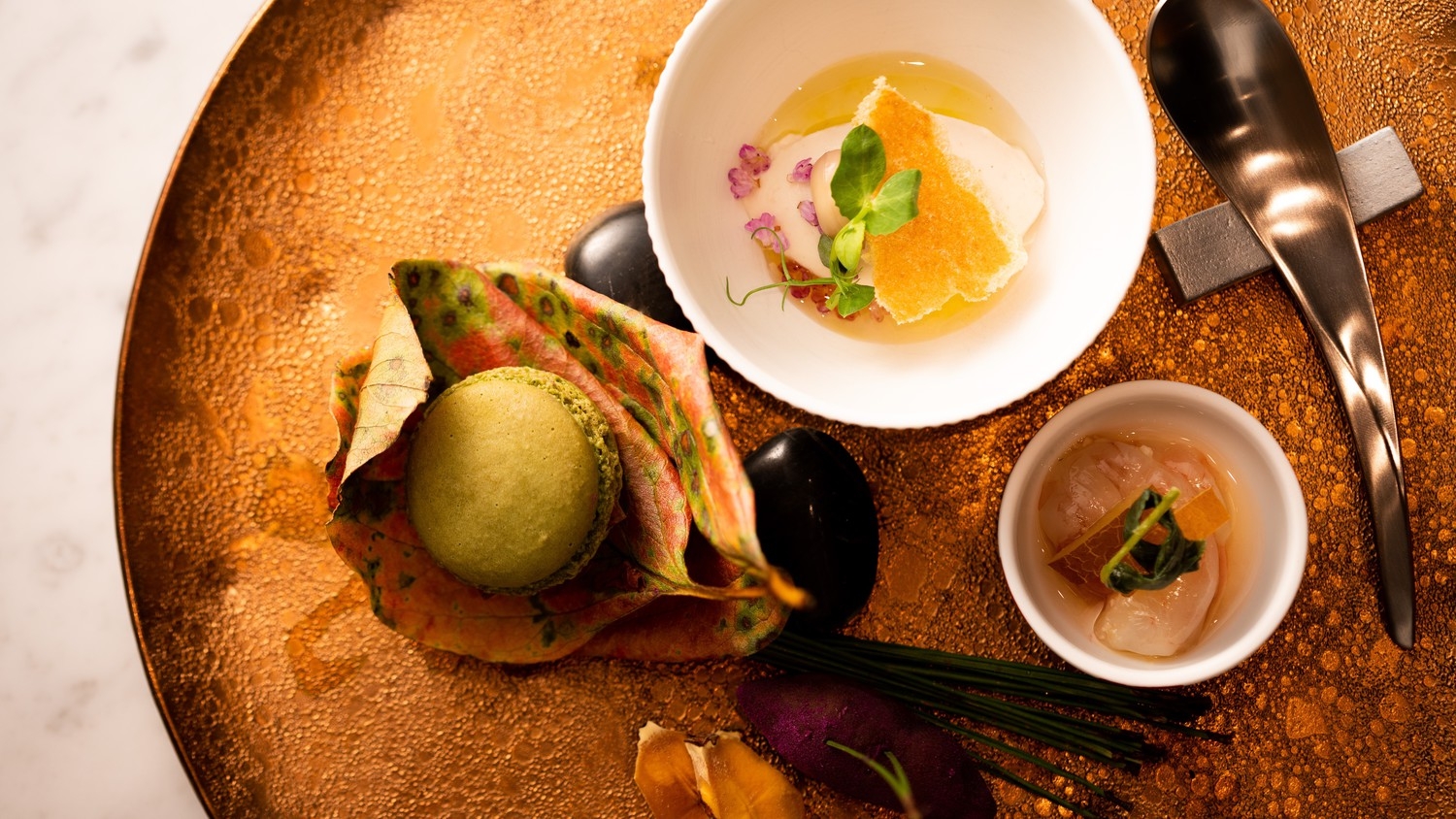 【新客室LAKAオープン記念】お得な価格でラグジュアリーなレストランNORMで味わう四季の「麗」会席