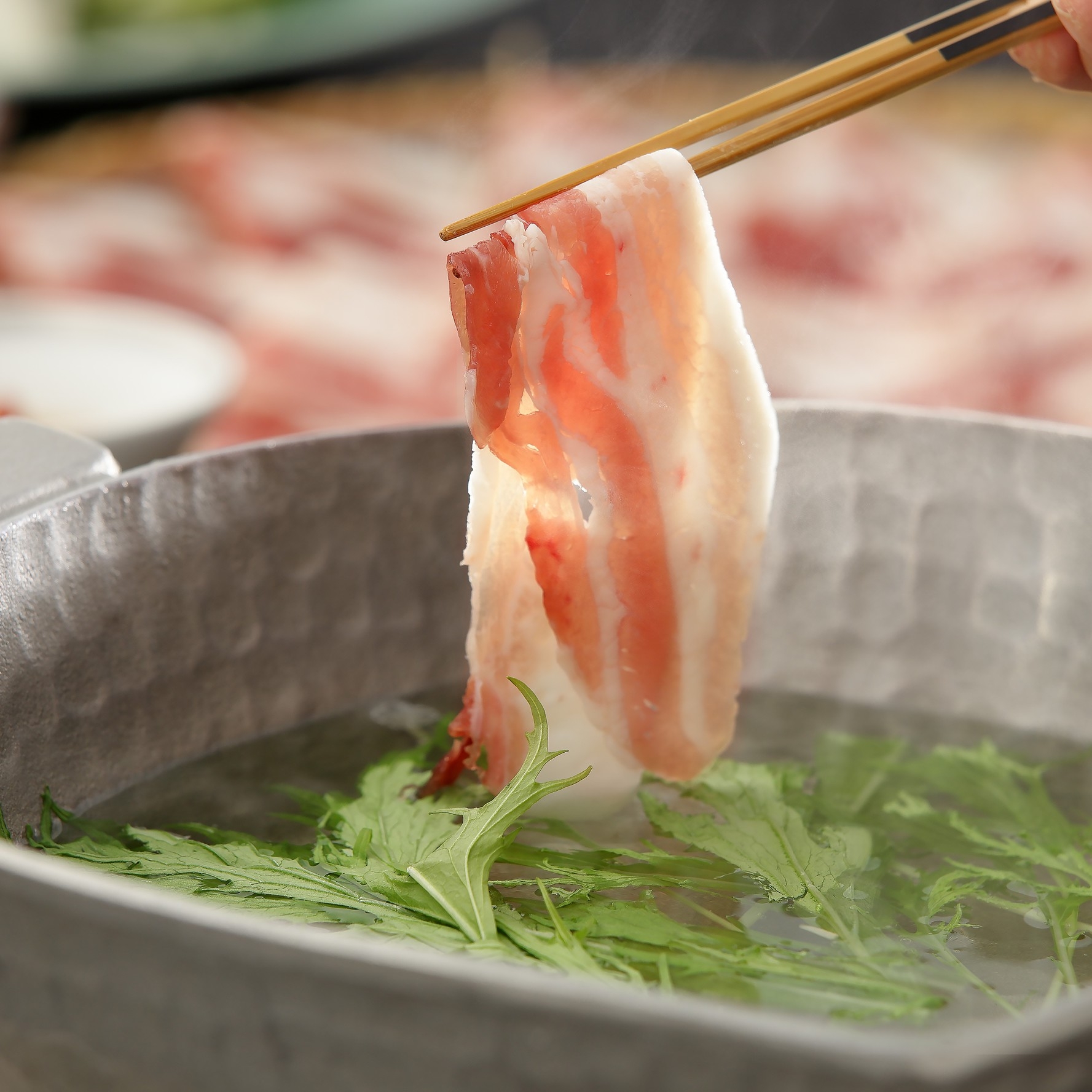 【お盆限定】薩摩魂がこもったご当地グルメと自慢の温泉を満喫〈黒豚だししゃぶ会席〉