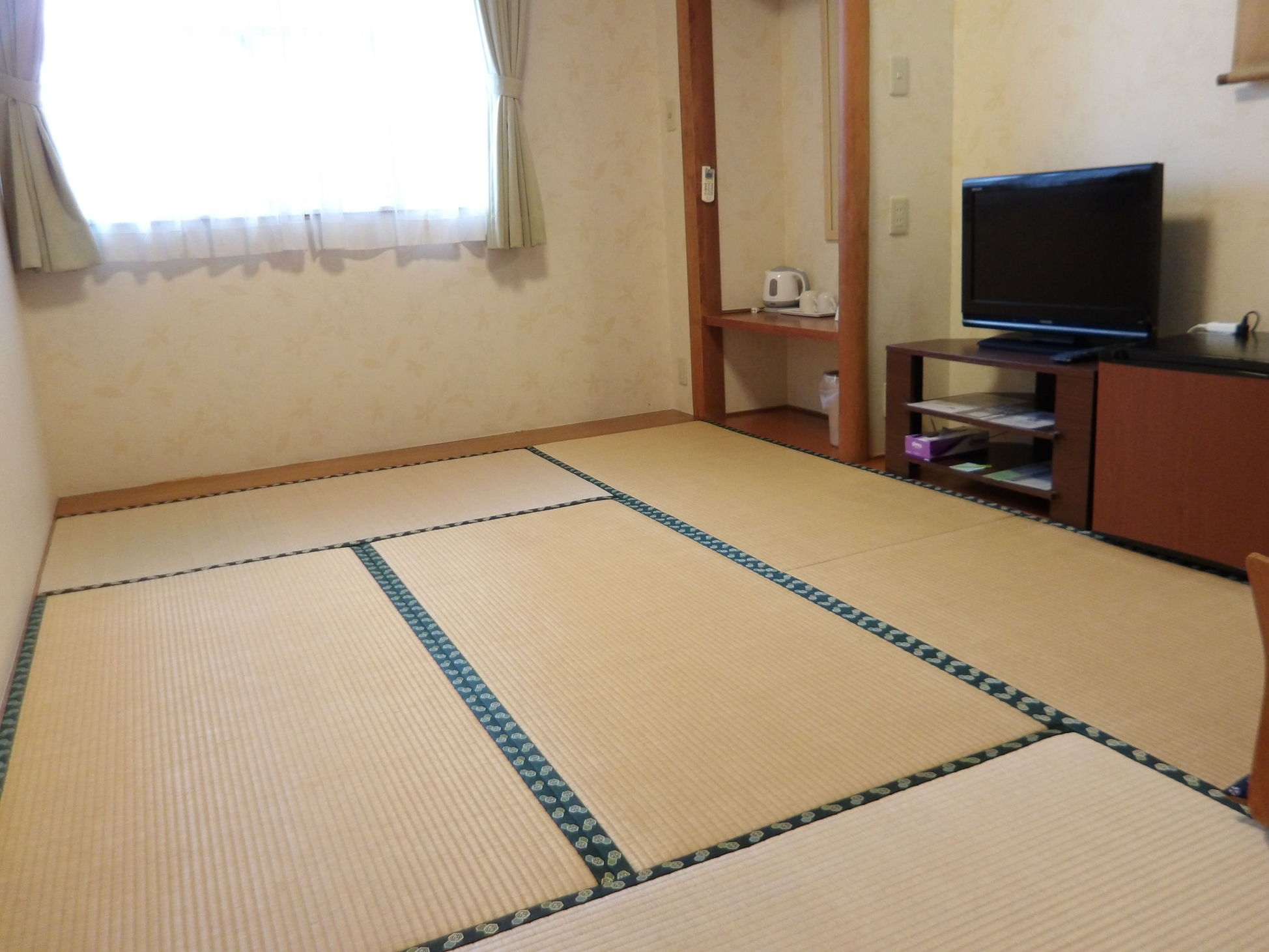 【6畳一間】1名様〜ご家族様利用ＯＫ！畳の部屋でゆったり　＜禁煙＞和室プラン[素泊り]※アウトバス