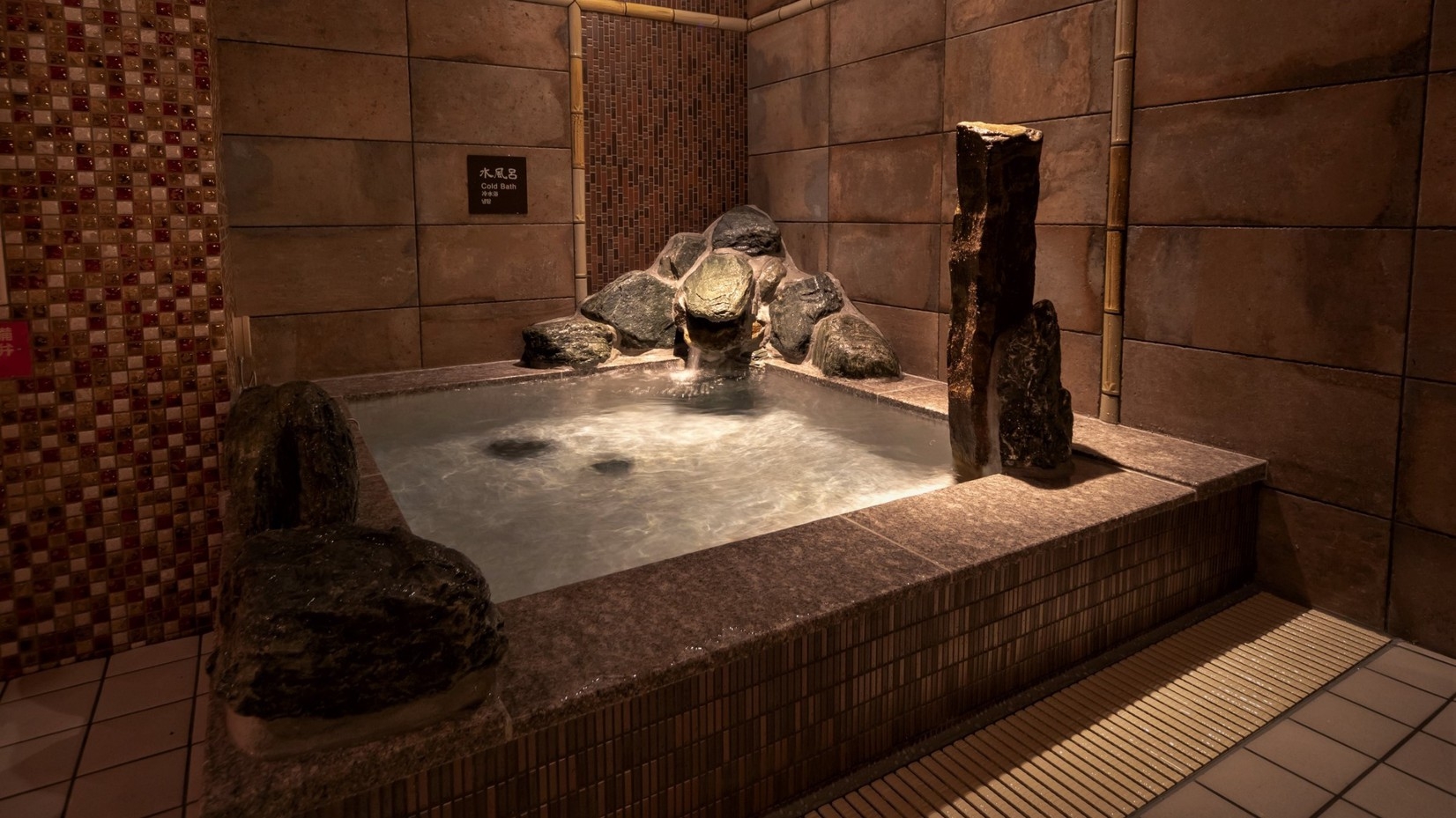 【15時イン〜13時アウト】22時間ステイプラン≪素泊り≫