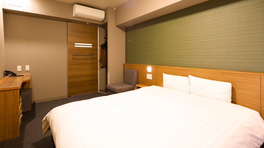 クイーンルーム【禁煙】(幅160cm×195cm）20.7平米