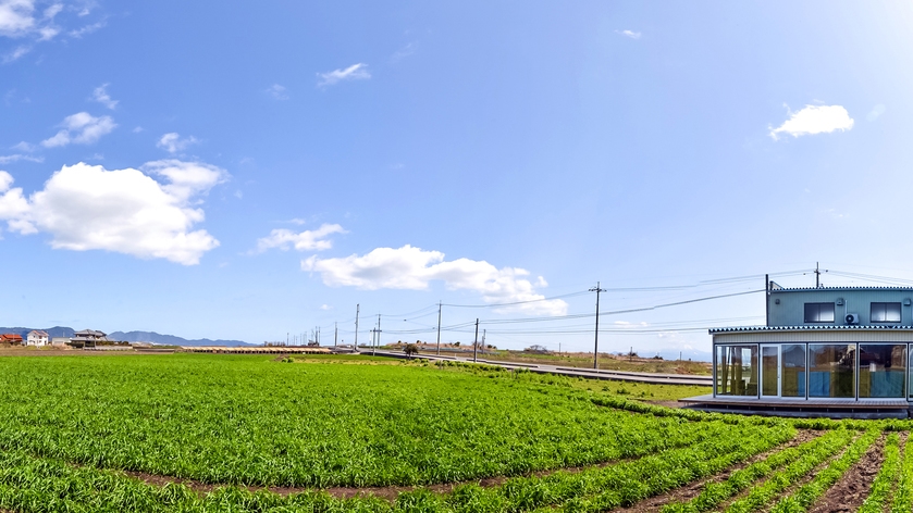 【季節特割☆】中海に浮かぶ大根島。360°の空、農場に囲まれた開放的なドミトリーに滞在