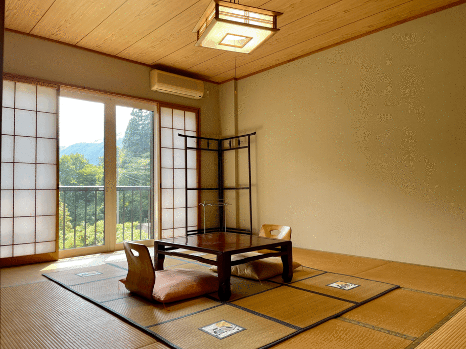 【飲み比べセット】熊鍋・山菜料理と共に津南町の地酒3種飲み比べ！