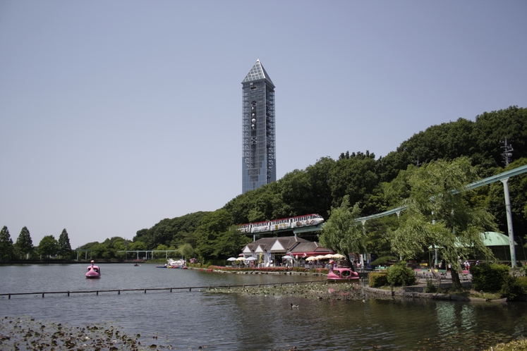 東海随一標高214m東山スカイタワー。昼間は中央アルプスまで一望でき、夜景は恋人の聖地と言われてます