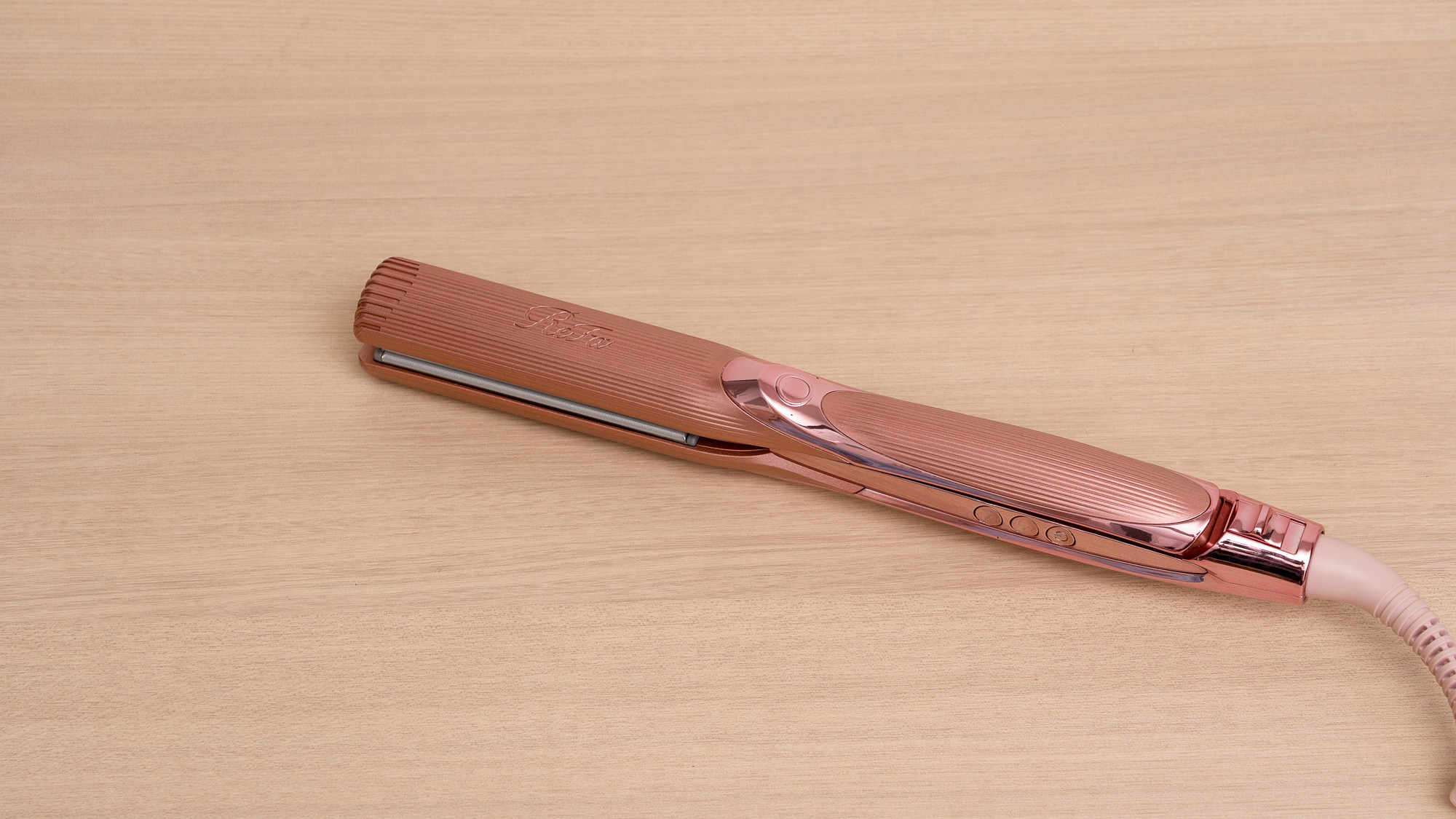 【レンタルアイテム】ReFaストレートアイロン