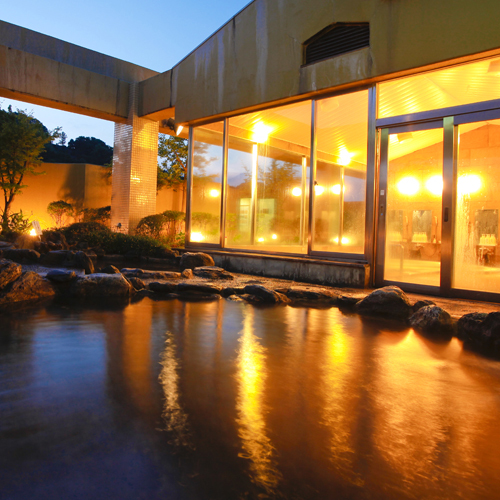 Rooftop open-air bath