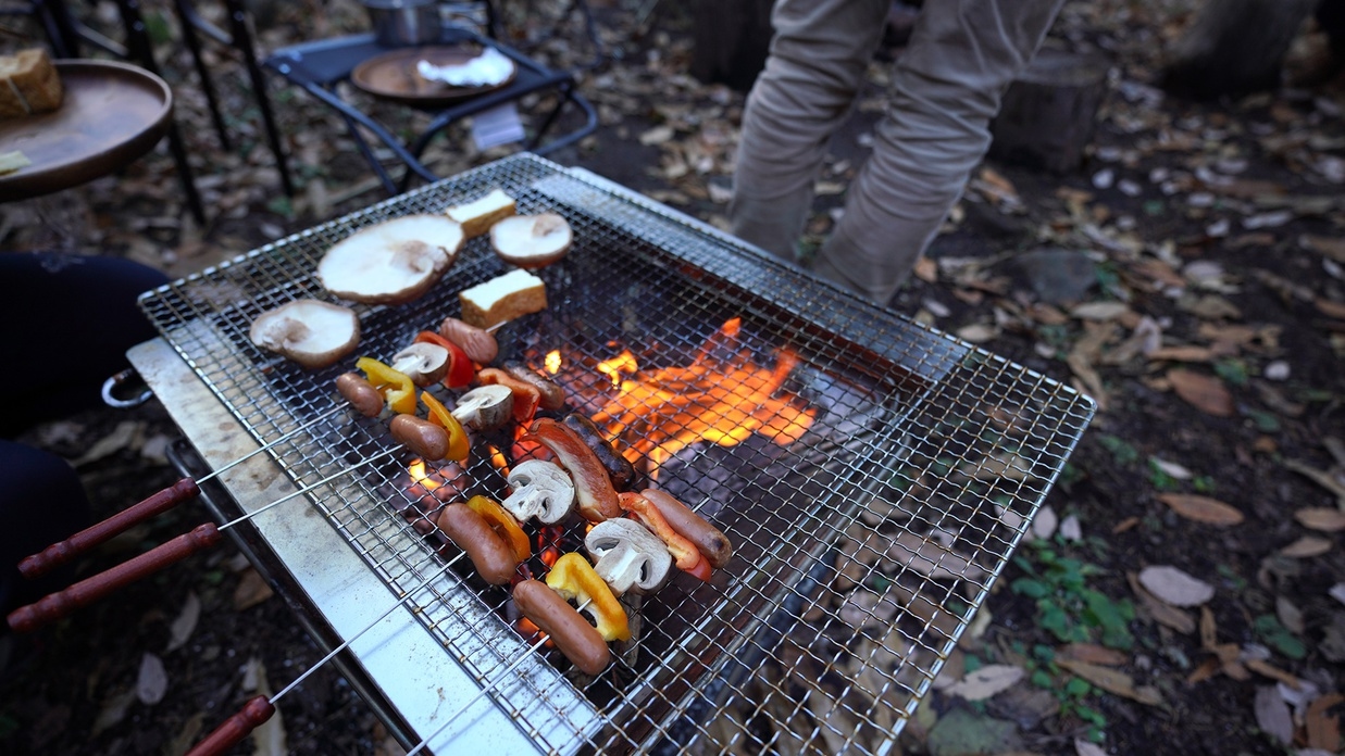 【BBQ＋焚き火どっちもプラン】森の中の一棟貸切コテージ