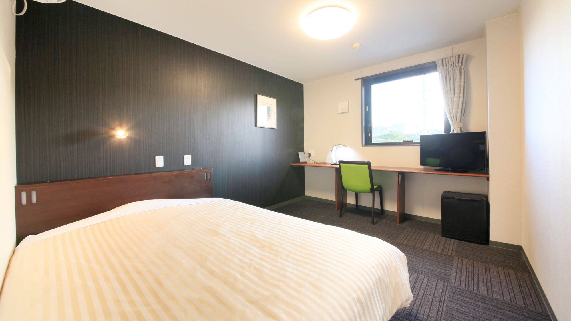 シングルルーム(禁煙室/15.0平米/ベッド幅140cm)