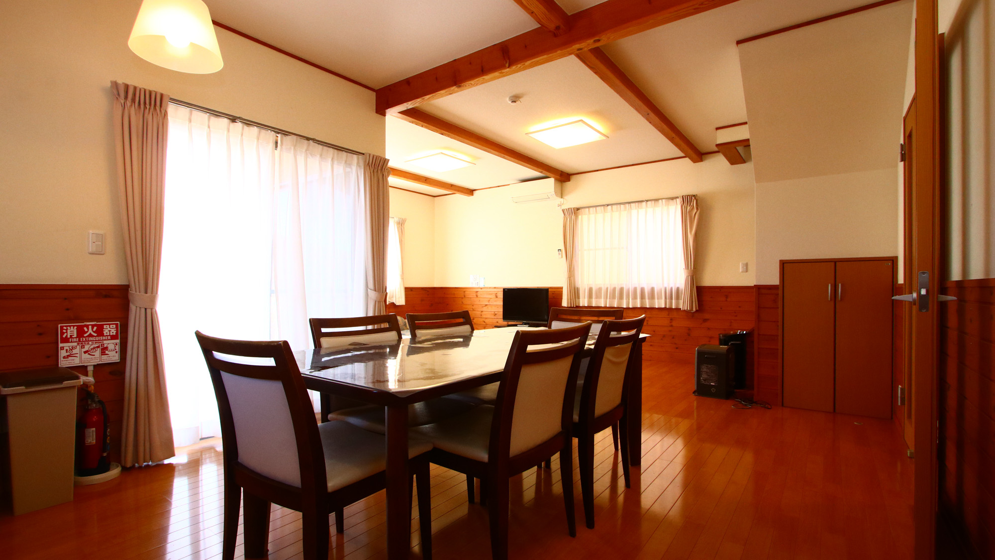 ダイニング◆広々としているのでゆったりとお寛ぎ頂けます*