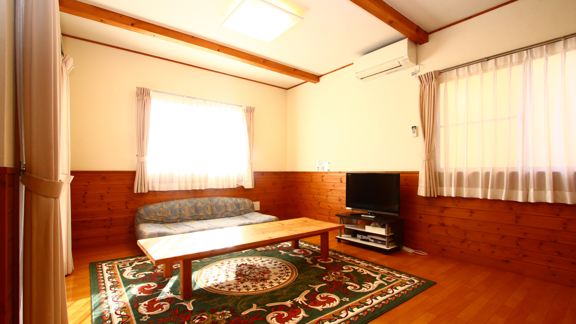 リビング◆テレビを見ながらごゆっくりと寛げます*