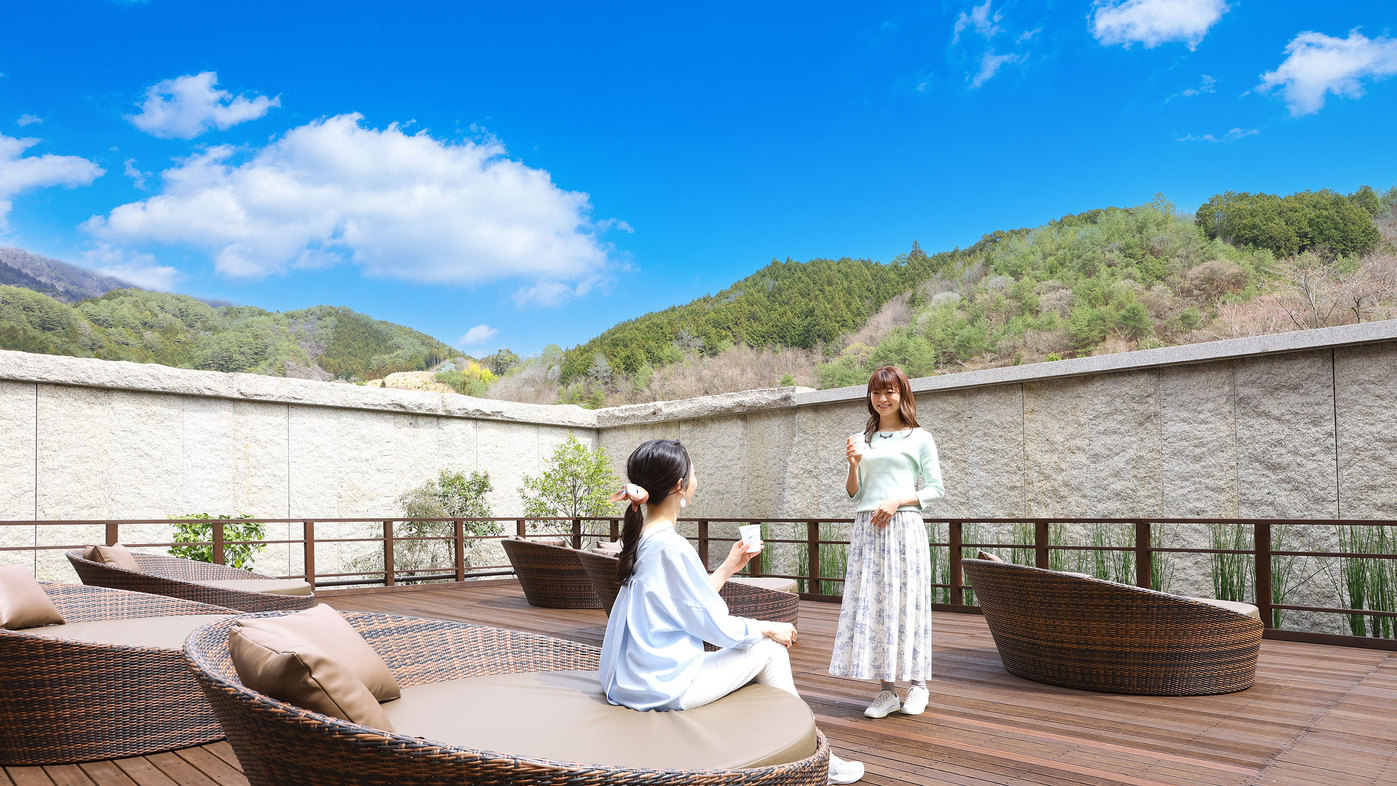 【特定日】【グルメプラン】馬刺し付1泊2食 基本バイキングプラン