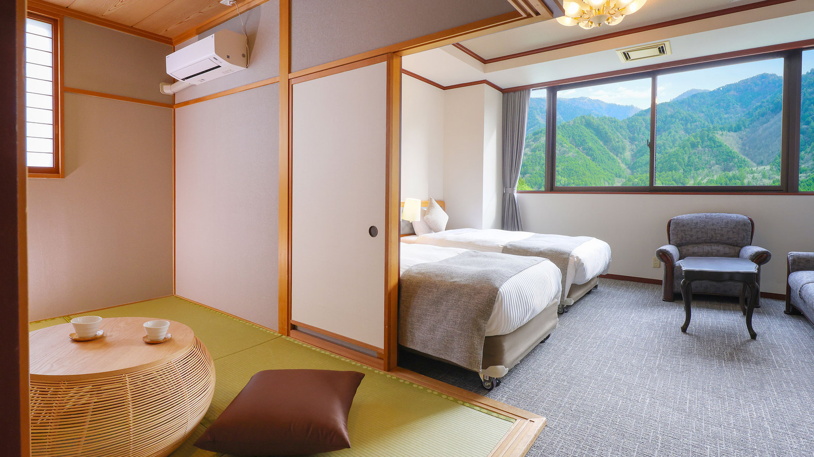 【禁煙】スーペリア和洋室ツイン8畳