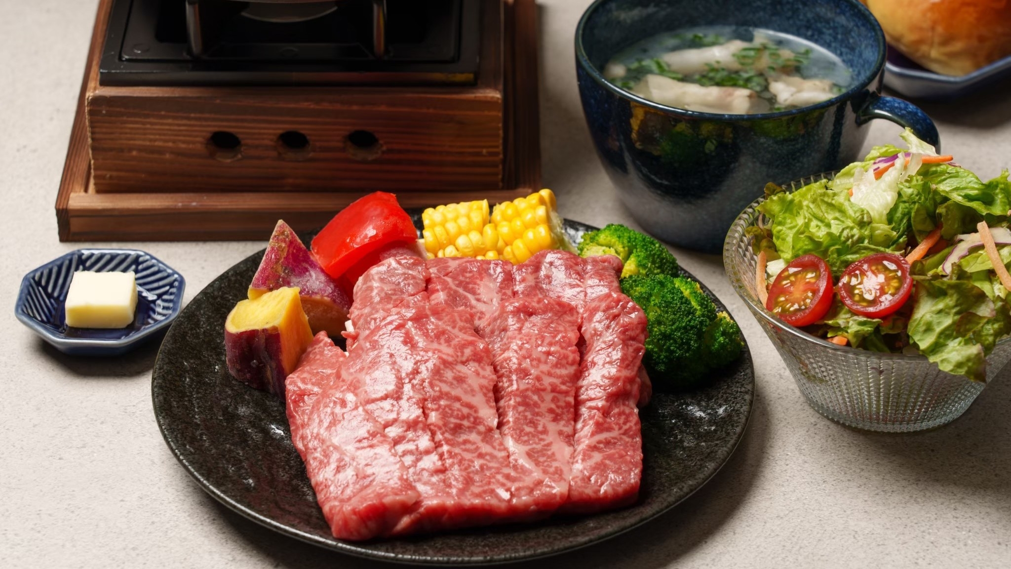 【贅沢記念日】神戸牛陶板焼きディナー付☆メッセージ＆タオルアートで贈る特別な一夜