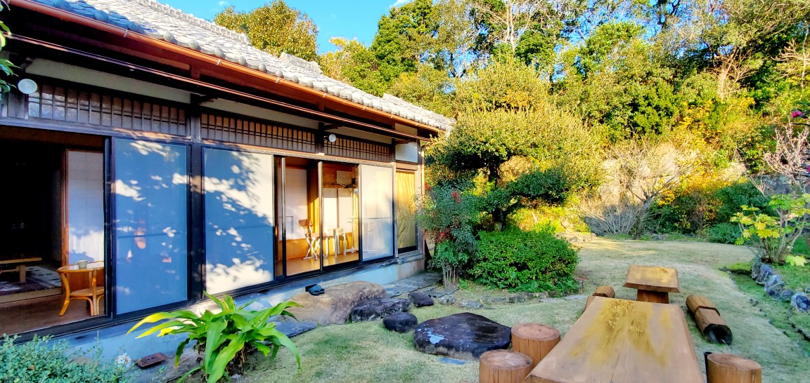 広い日本庭園付きの一軒まるごと貸し切り古民家