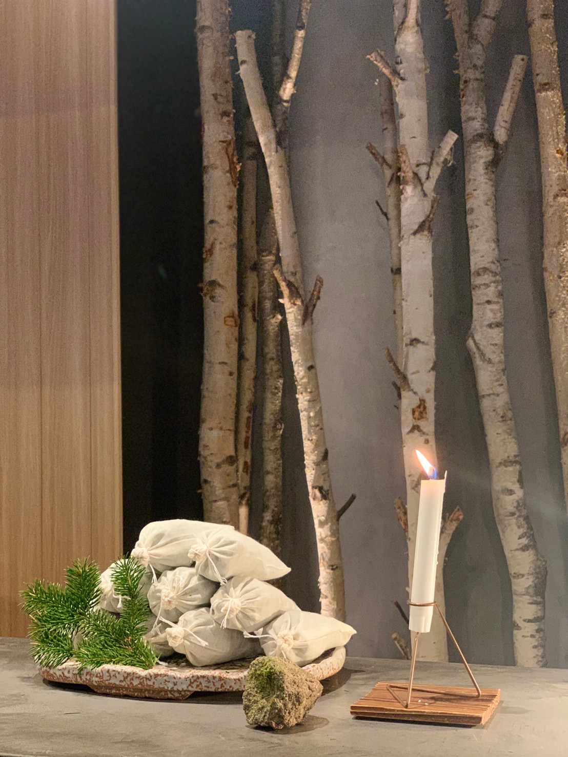 フロントカウンターと日替わり湯