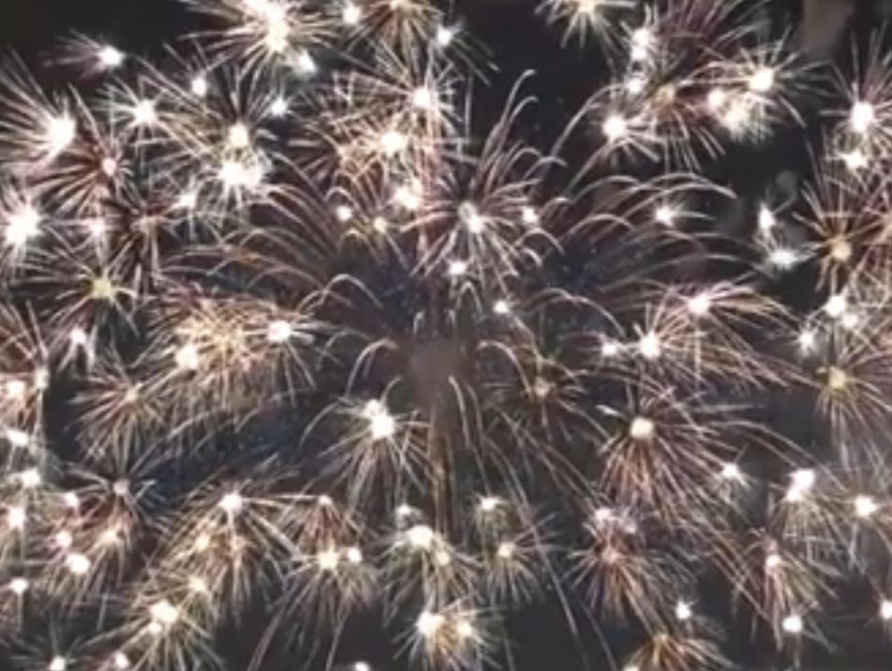 【越後三大花火大会・片貝花火♪】片貝まつり奉納大煙火★マイカーで遅着ご宿泊プラン