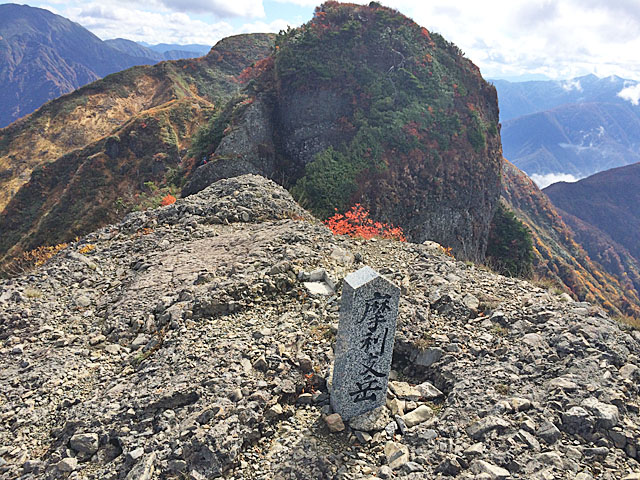 八海山（登山口まで当ロッヂから車で約35分）