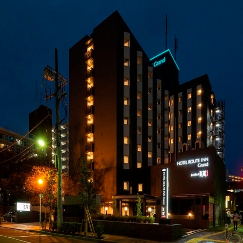 ◆ホテル外観◆夜