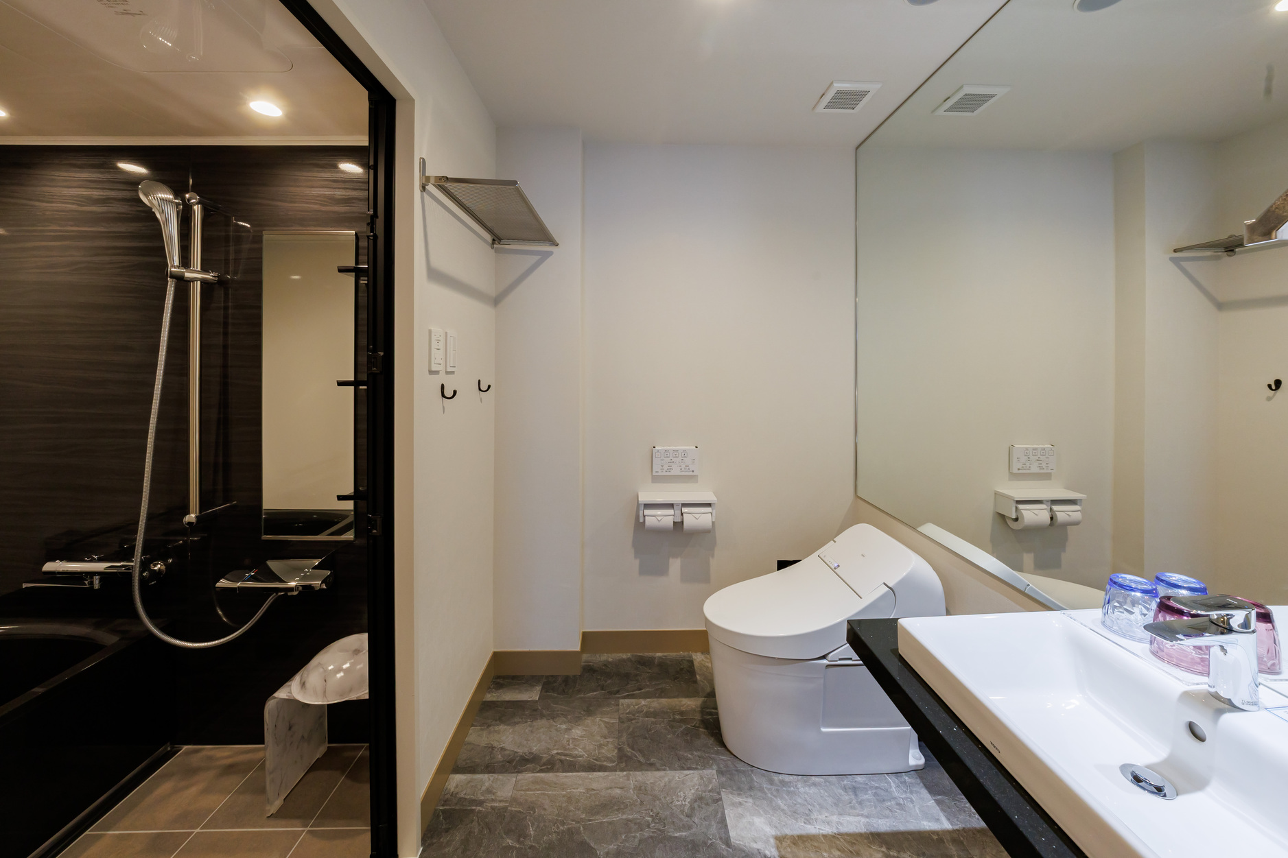 リニューアルスーペリアツインルームバストイレ