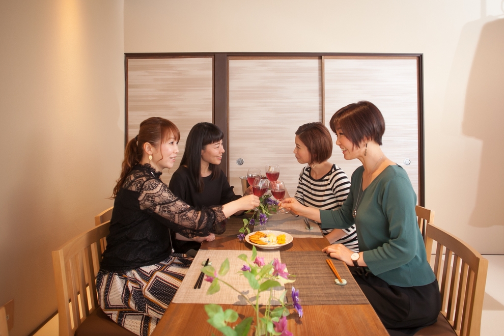 近江市場で朝ごはんはいかが？市内観光に便利！子連れ、三世帯旅行にぴったりの広々一軒家・Oyama旅音