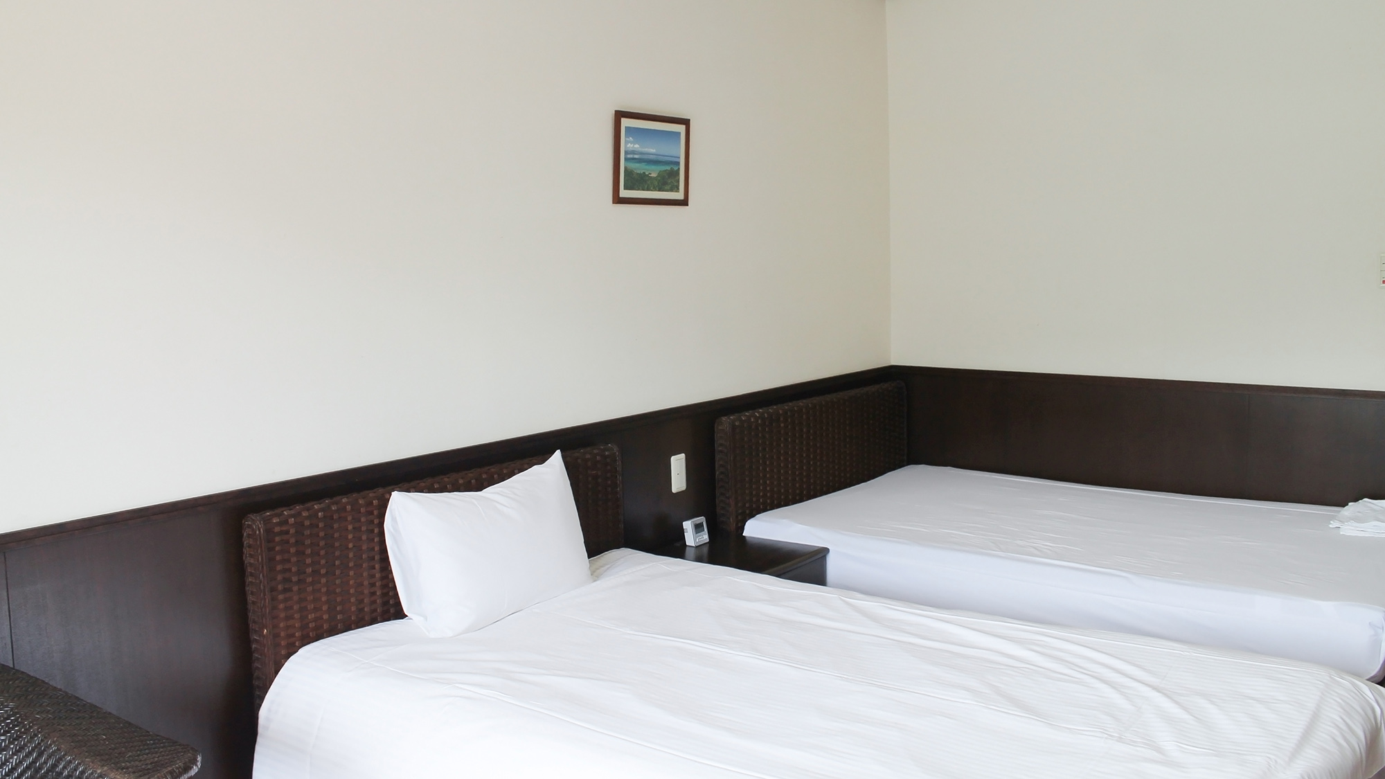 ・【客室】広々としたセミダブルベッドを2台設置。寝心地の良い寝具でぐっすりとお休みください