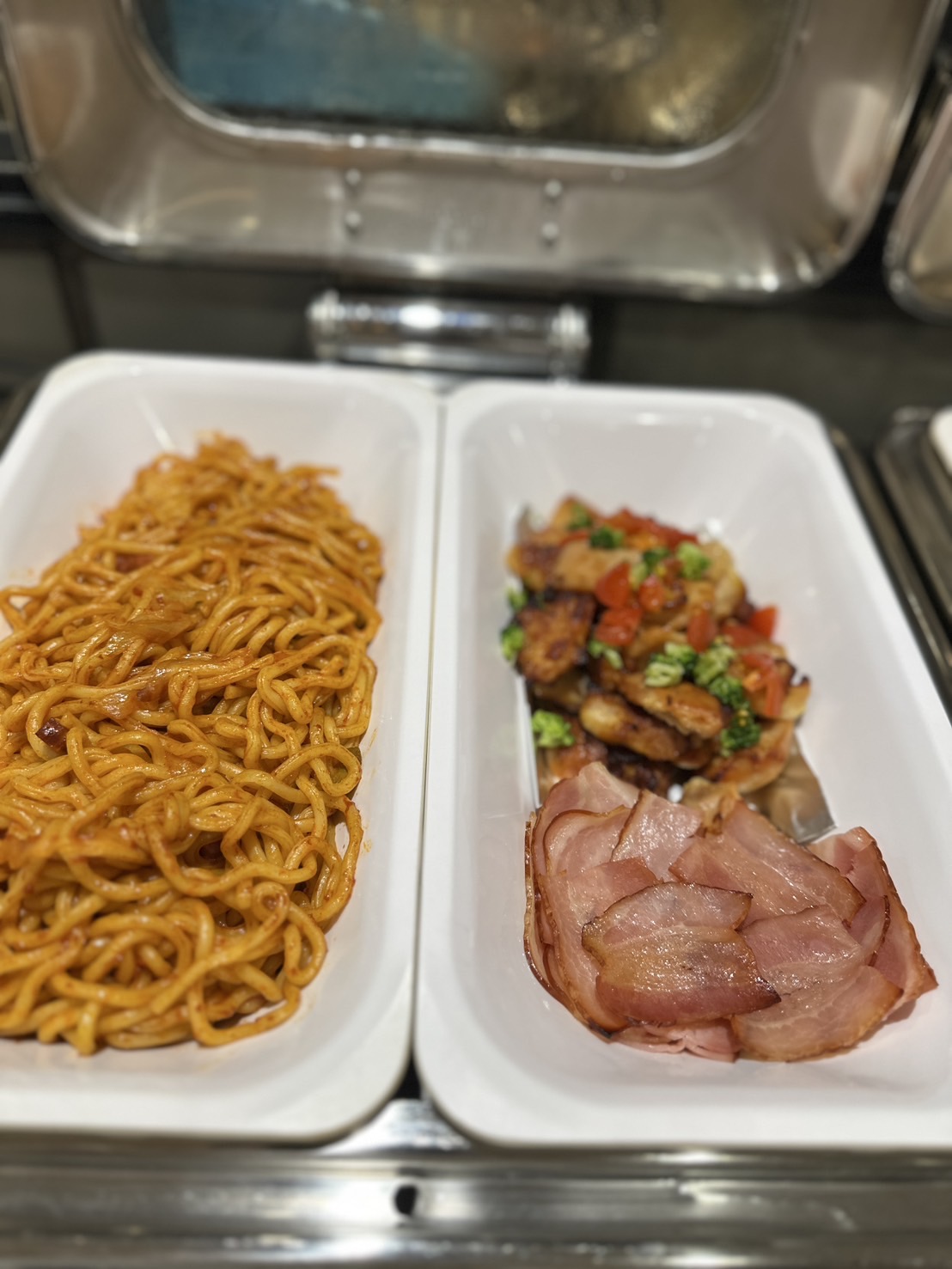 朝食ビュッフェ