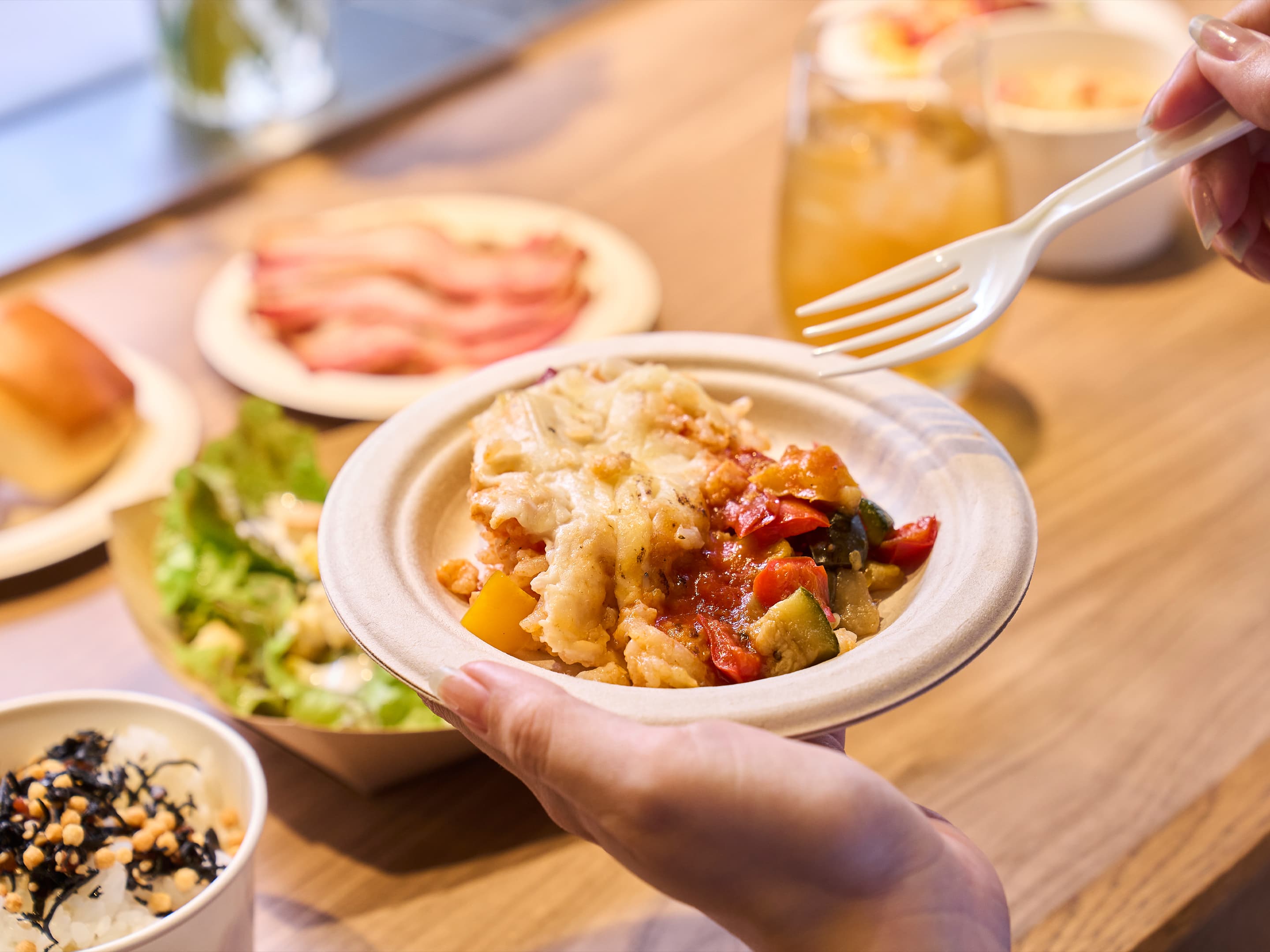 朝食はお部屋への持ち帰りもOK！プライベートな時間をのんびりお過ごしいただけます。