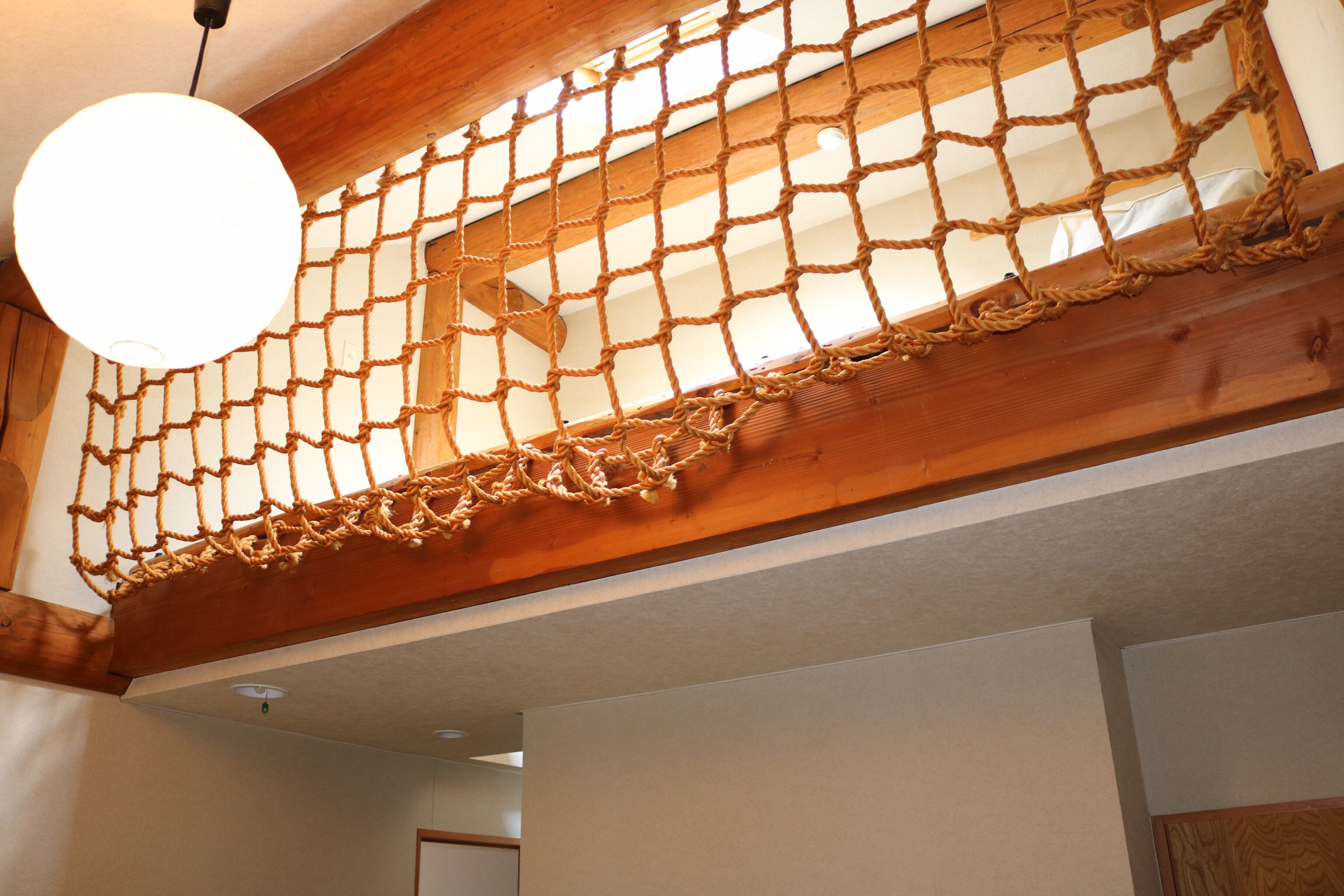 和室を下から見上げると