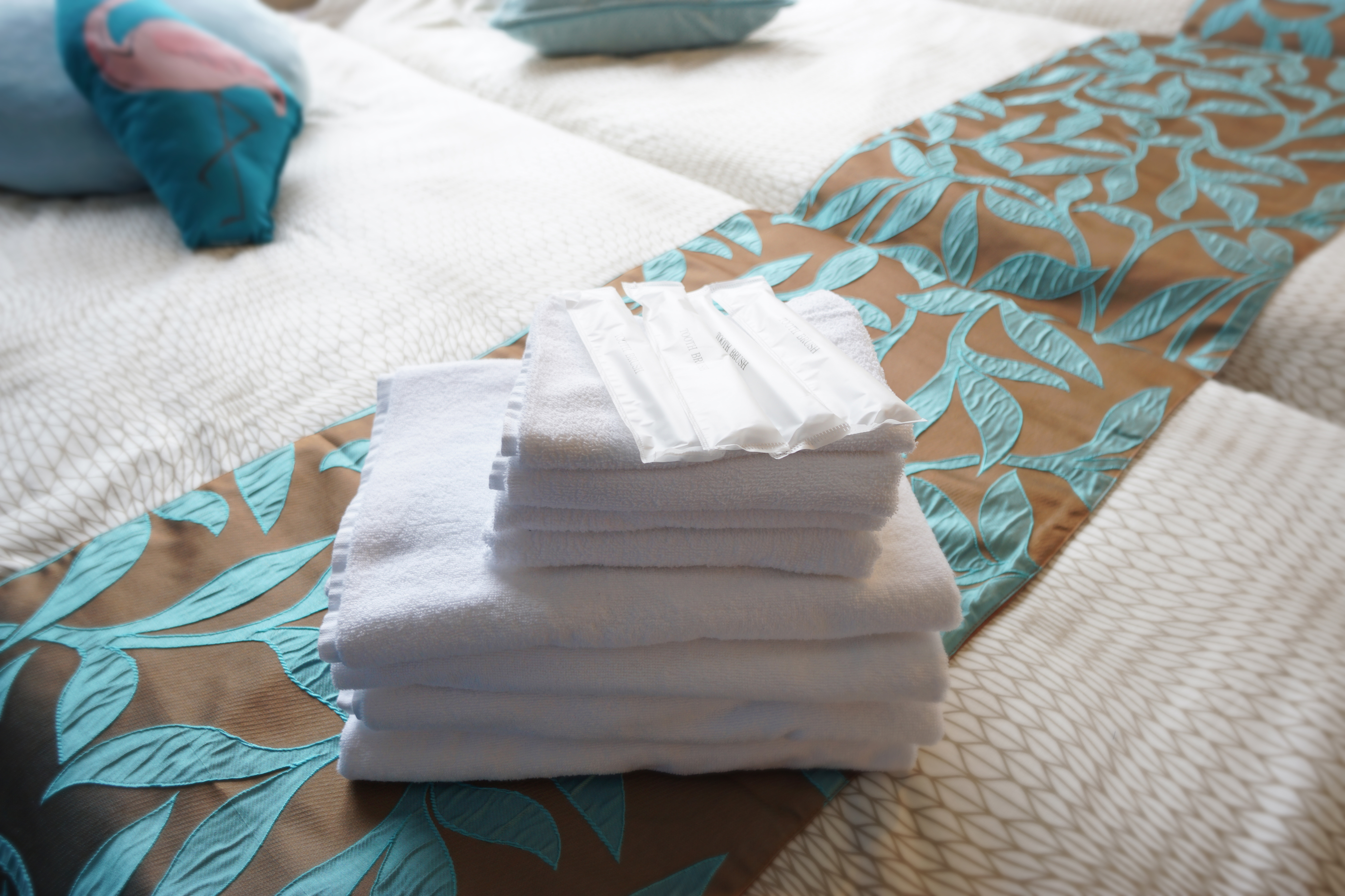 バスタオル、フェイスタオル、歯ブラシセットをご用意