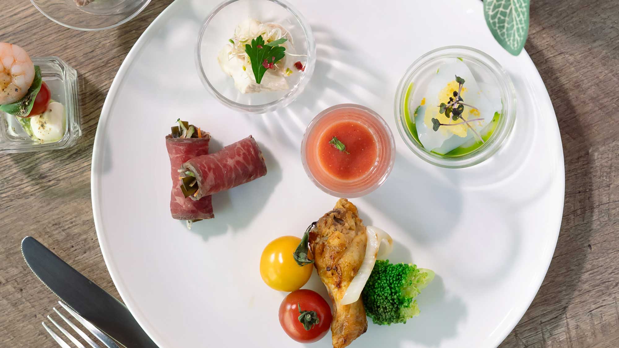 ディナーブッフェ 夏の料理イメージ