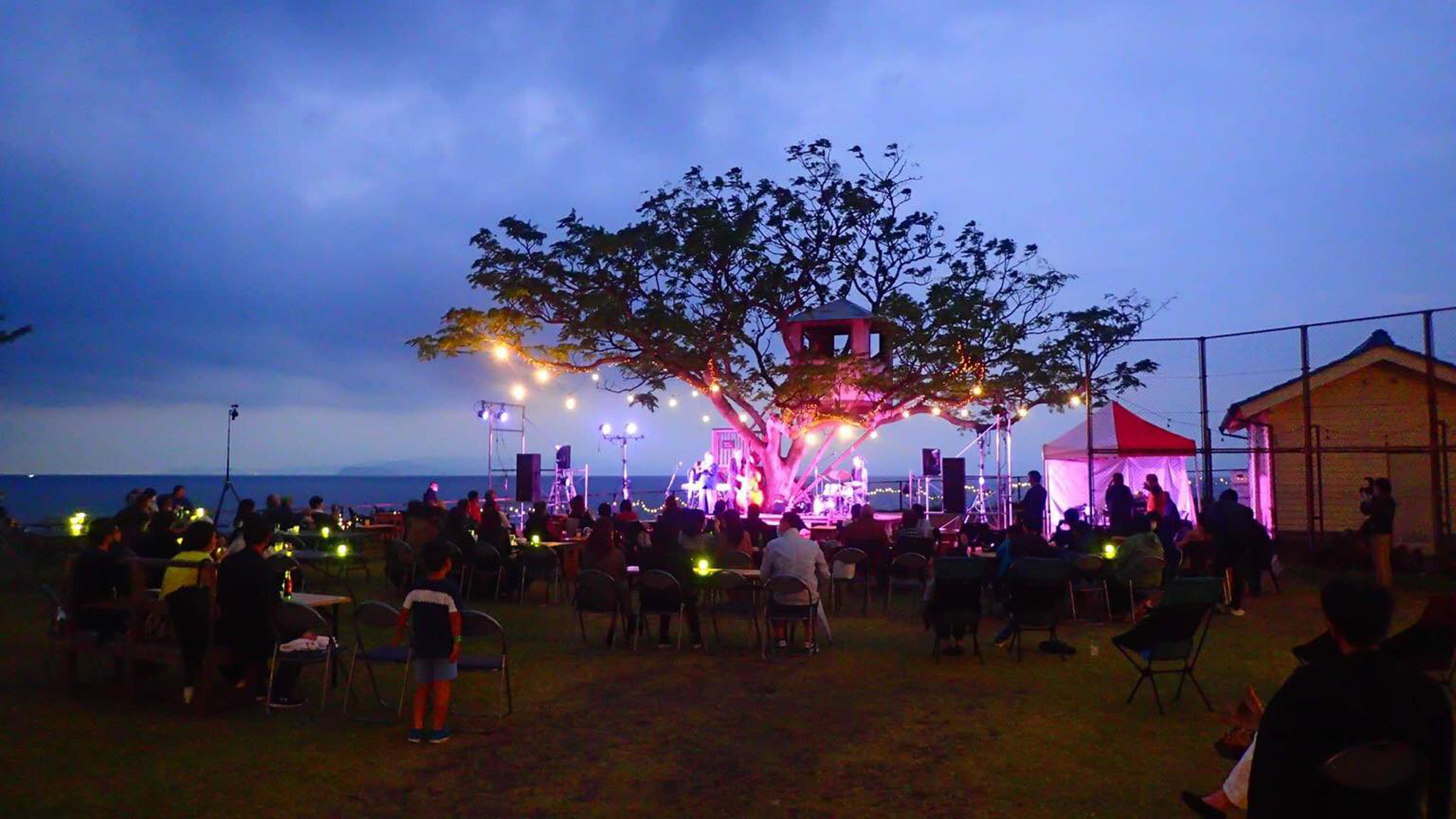 野外ライブも開催したりしています！