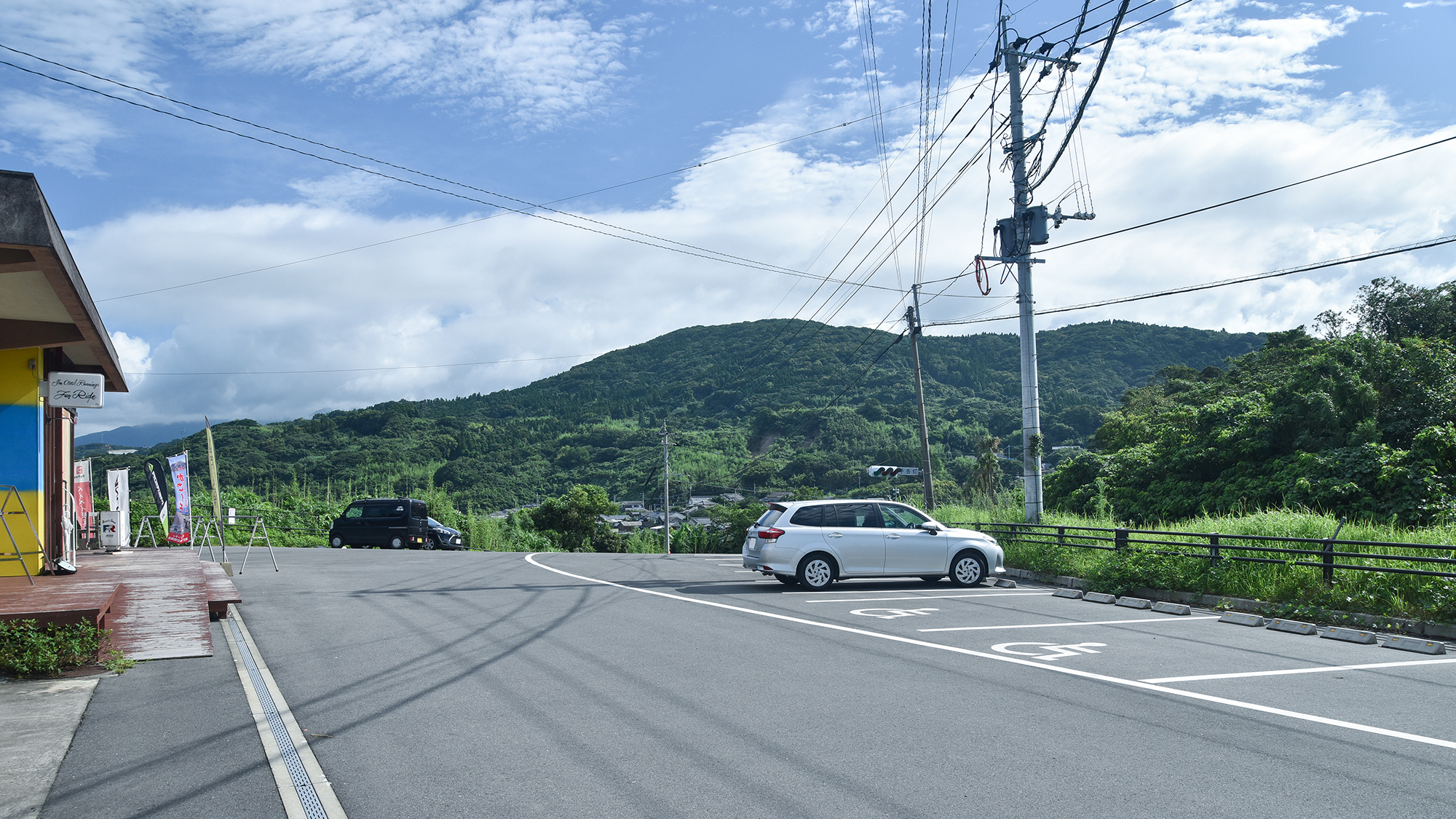 *【駐車場】無料駐車場３５台/大型バス用３台（予約不要）