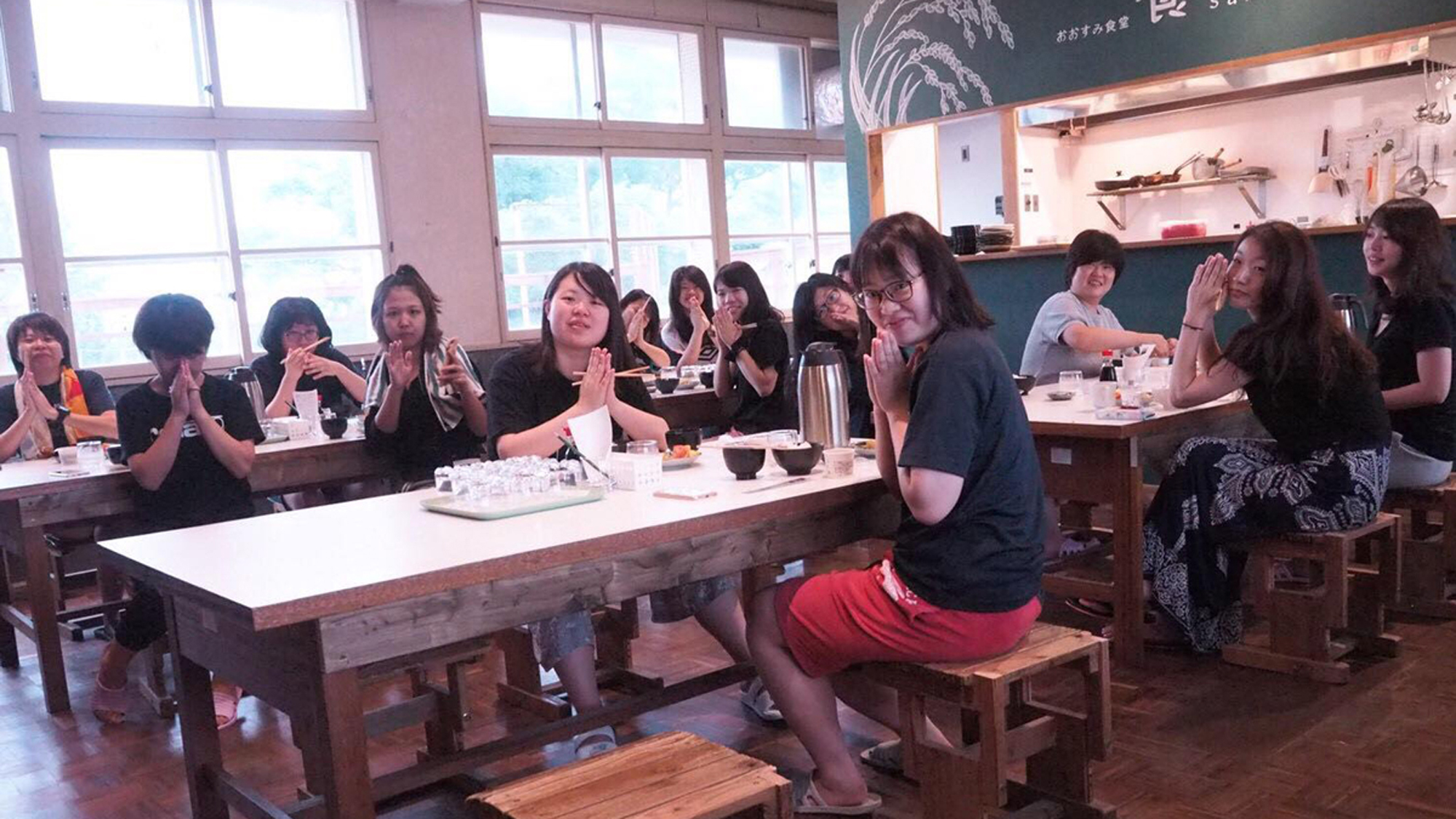 みんなで手をあわせて、「いただきます！★」