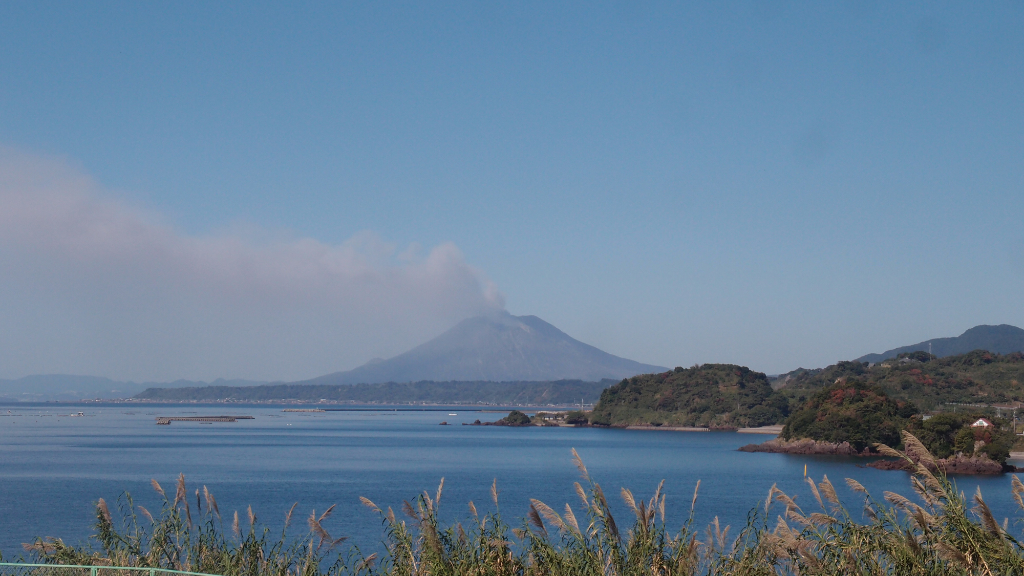【景色】2階からは、鹿児島のシンボル「桜島」も見えます。