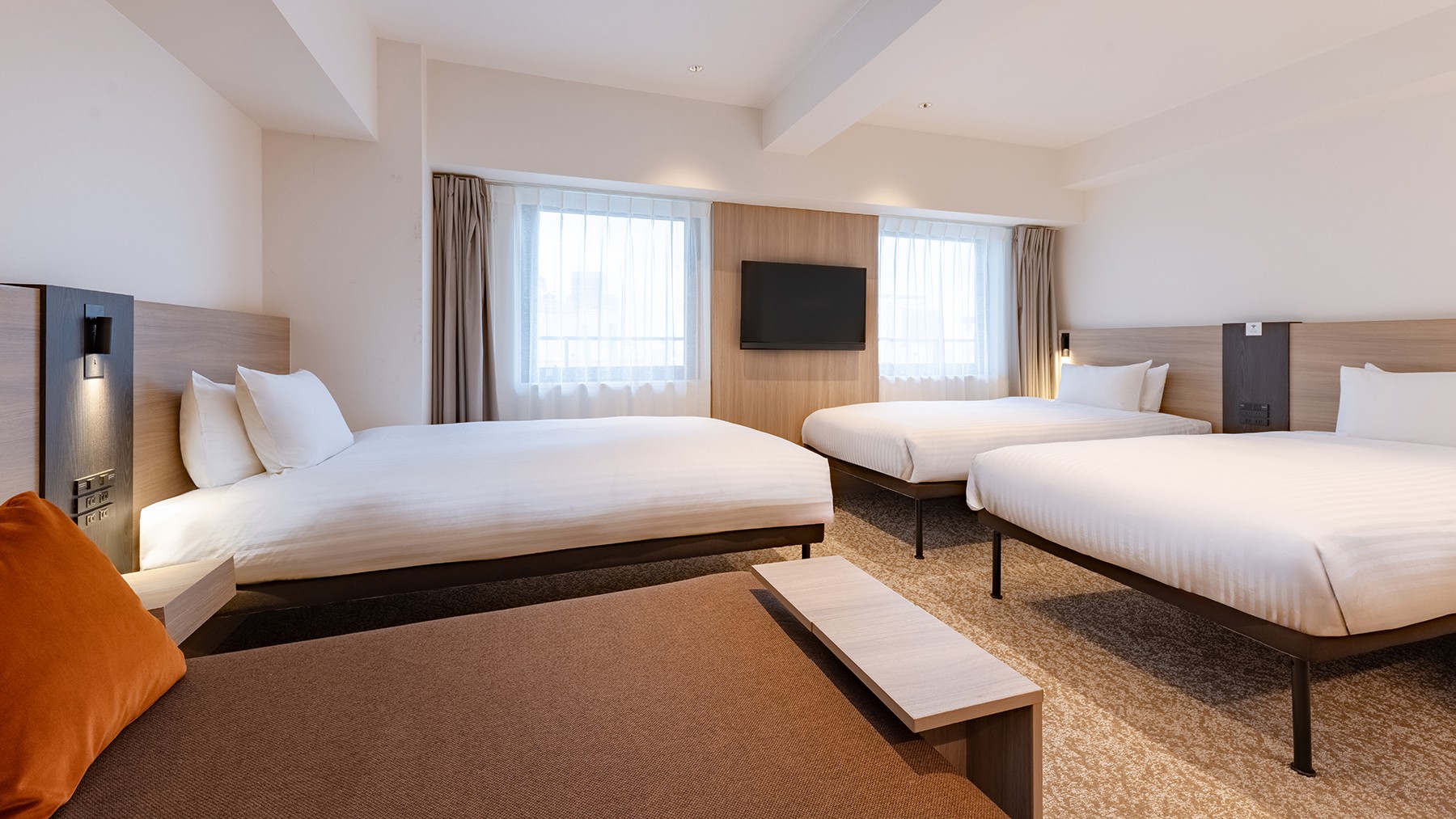 デラックストリプル