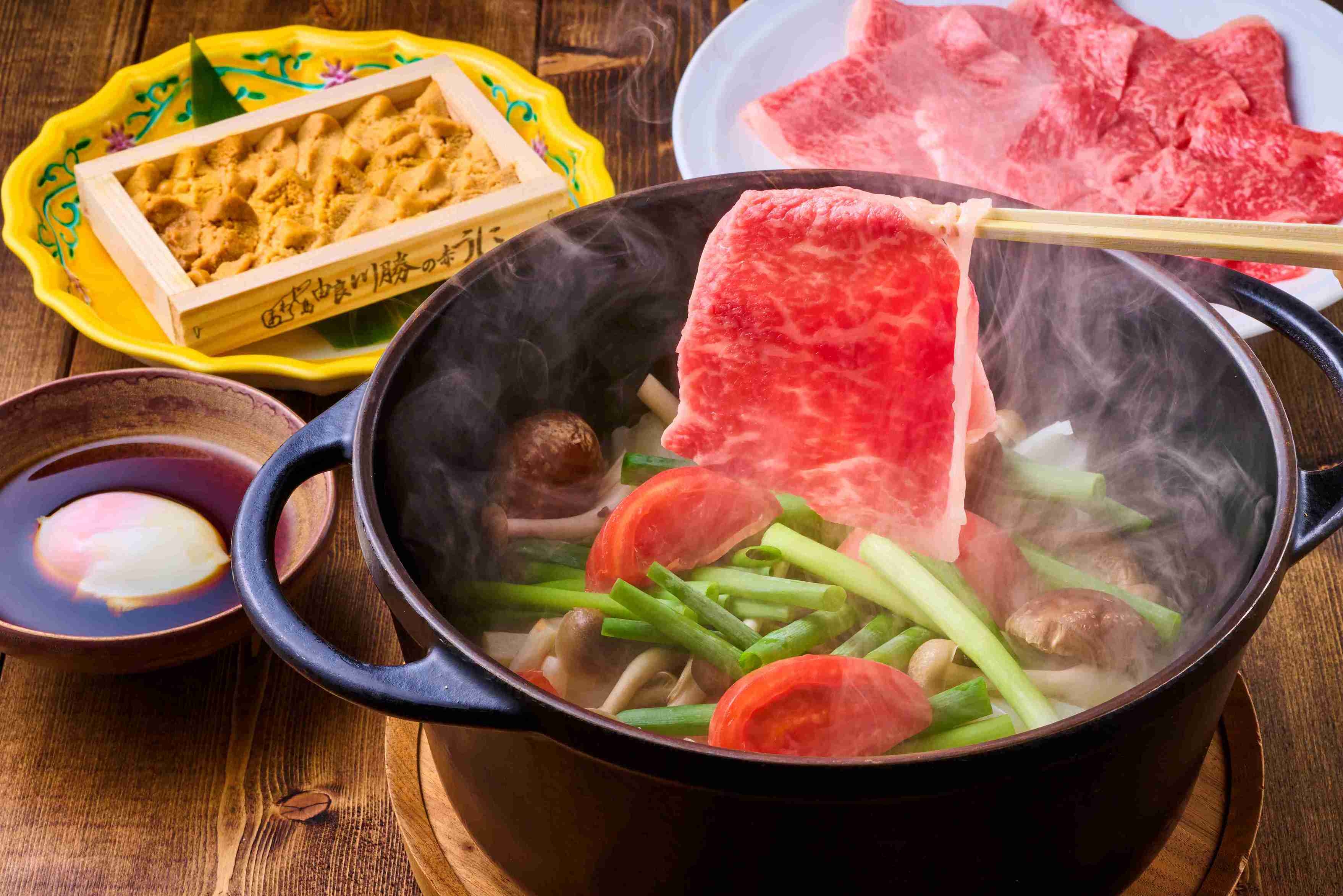 【60日前予約ご優待】人気NO.1！「淡路ビーフ山海トマトすき焼き」コース（夕朝食付き）