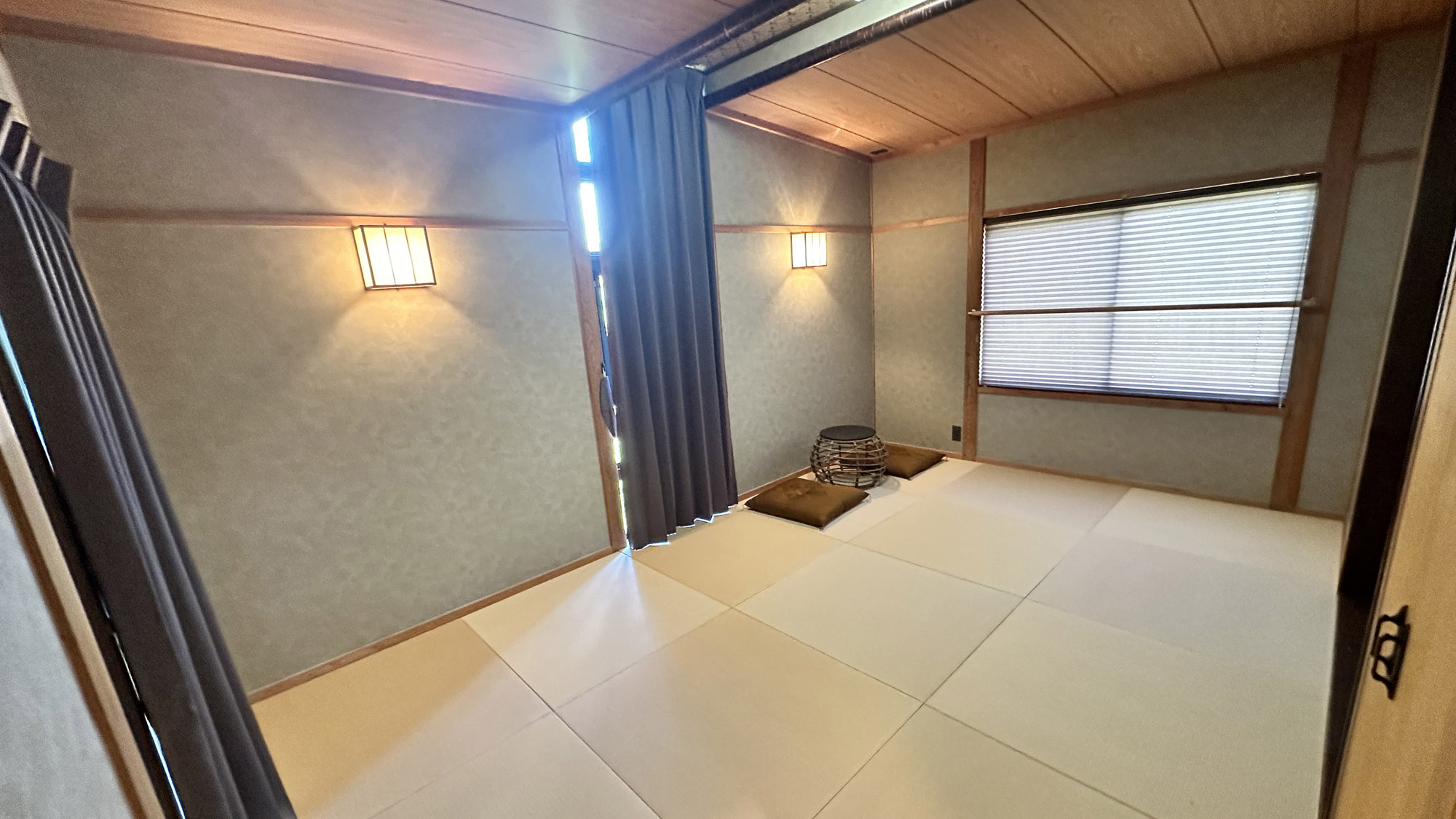 【デラックスヴィラ】和室を2間設けています♪琉球畳を使用した落ち着きのある和室です。