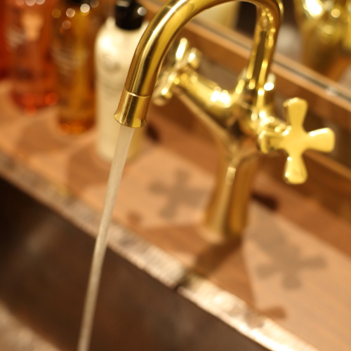 お部屋　２階半露天付客室　吉田屋