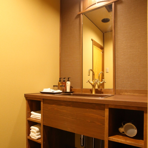 客室　１階露天風呂付　古九谷の間