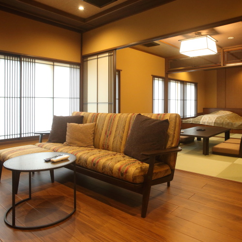 お部屋　２階半露天付客室　吉田屋