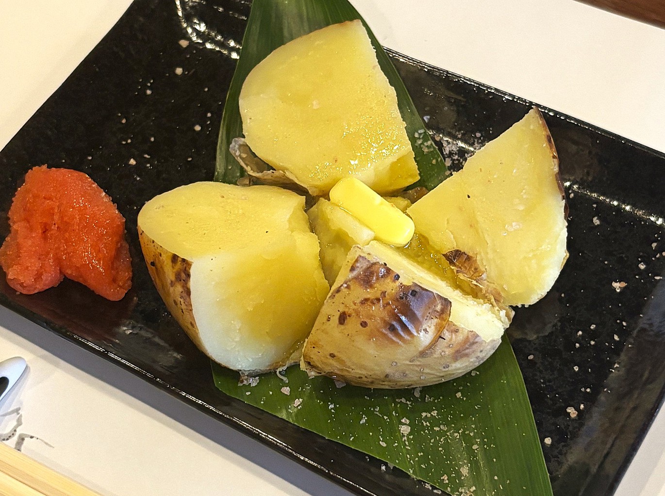 【コスパ重視：平日（日〜金）限定】 お得な全館貸切体験！お刺身3点盛＆炉ばた焼で大人の休日旅