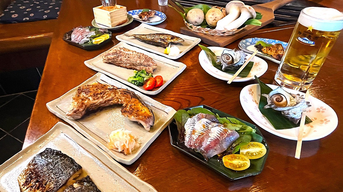 【コスパ重視：平日（日〜金）限定】 お得な全館貸切体験！お刺身3点盛＆炉ばた焼で大人の休日旅