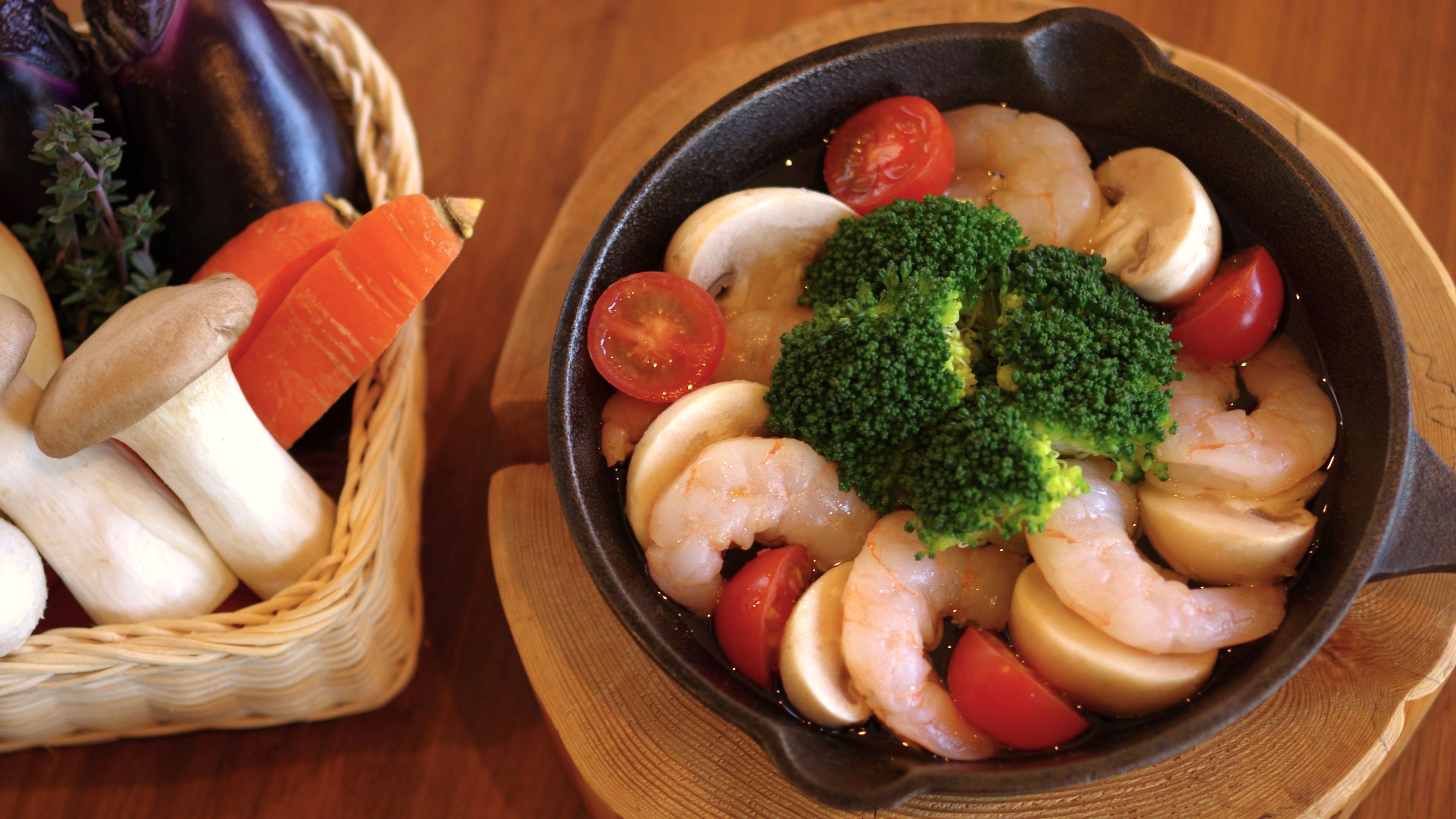 夕食　BBQディナー　アヒージョ