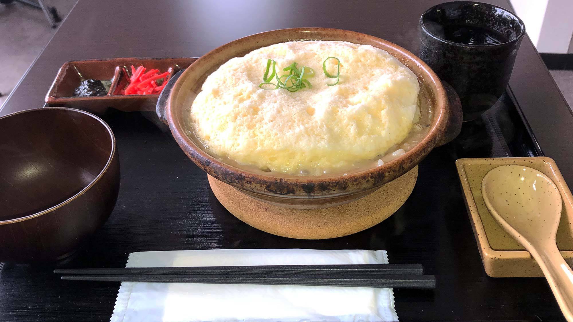 【選べる朝食/ドミトリー】鯛の出汁茶漬けorお出汁が最高まつやま雑炊！一日のスタートに