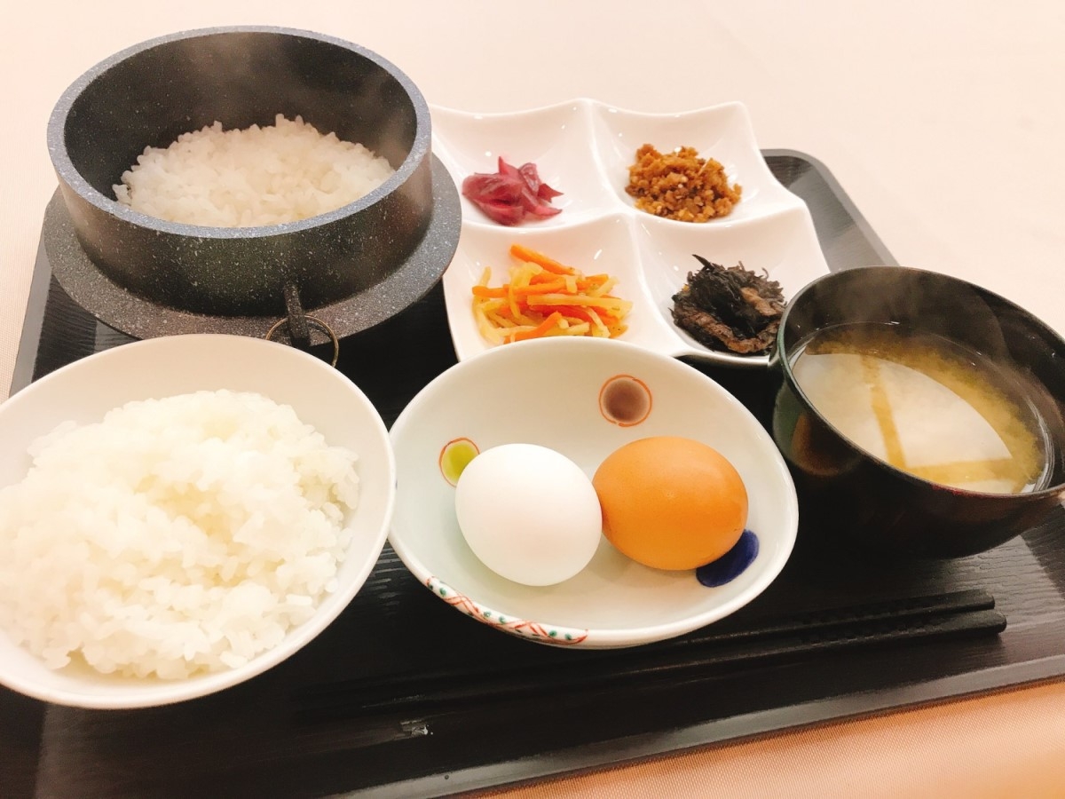 【姉妹館での夕食＆奇跡の源泉入浴プラン】●全館完全禁煙●