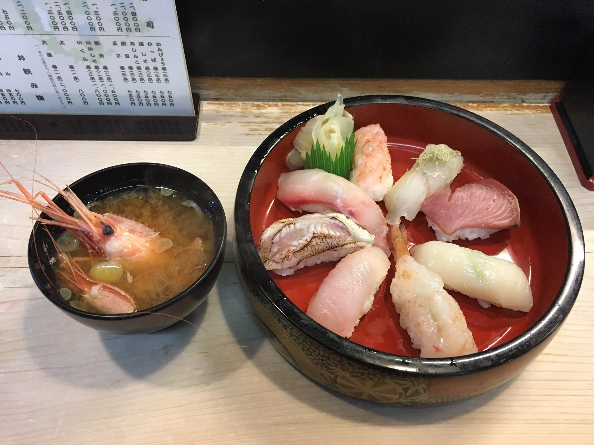 【温泉街で大将のおまかせにぎり＆コシヒカリ朝食1泊2食プラン】★全館完全禁煙★
