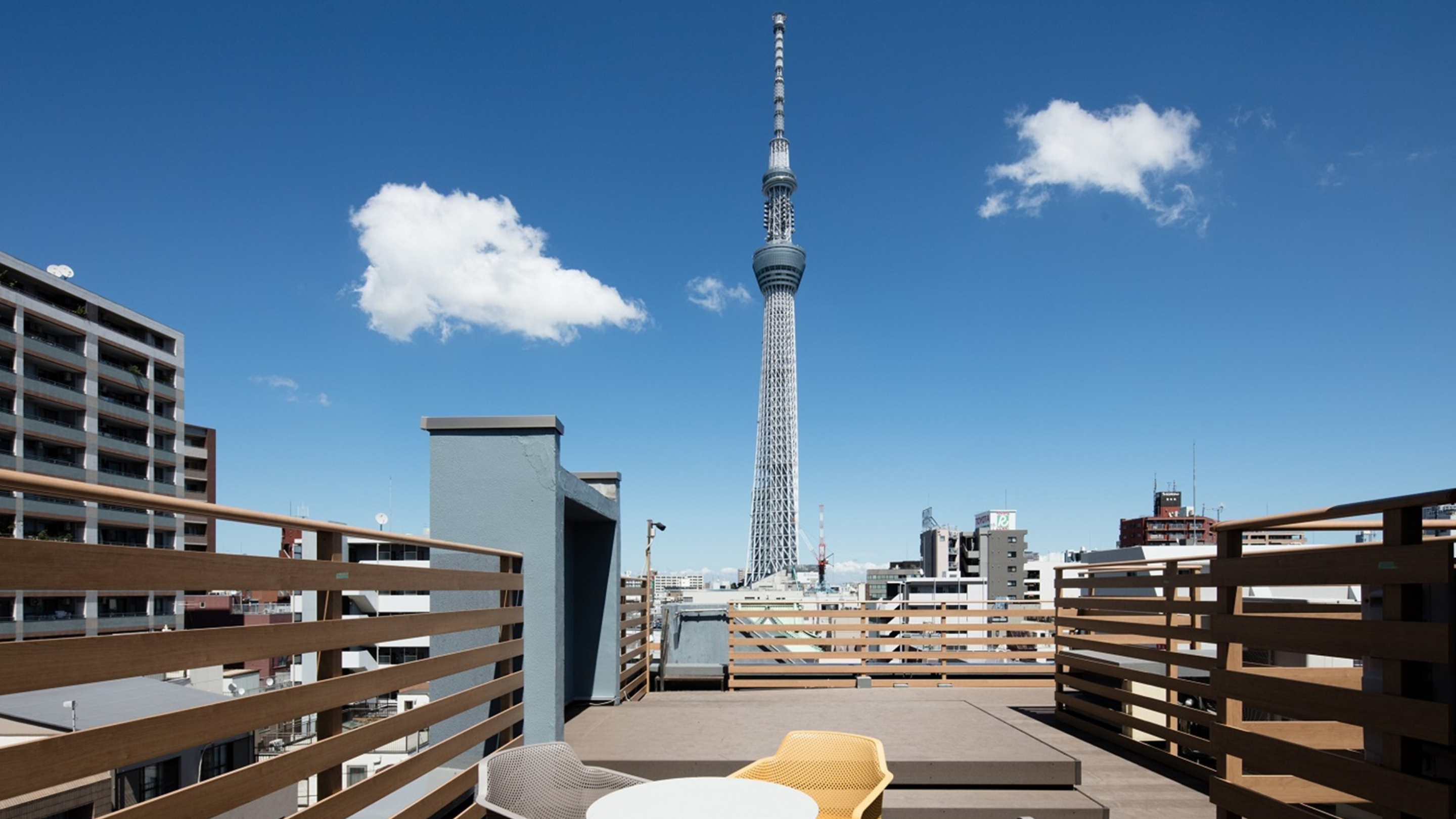 スカイラウンジ