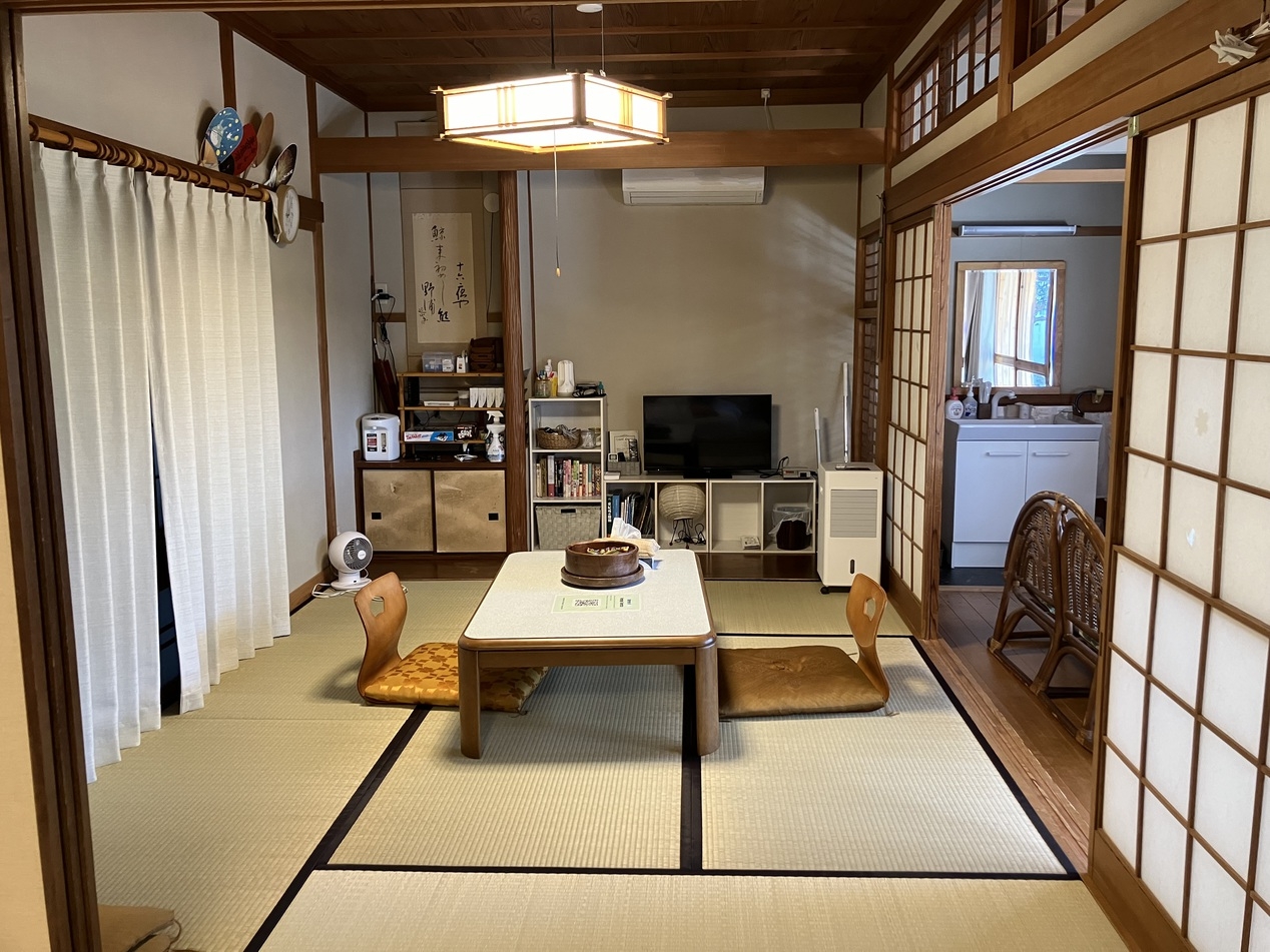 ＜一棟貸切タイプ＞暮らすように過ごす私たちの隠れ家《素泊り》