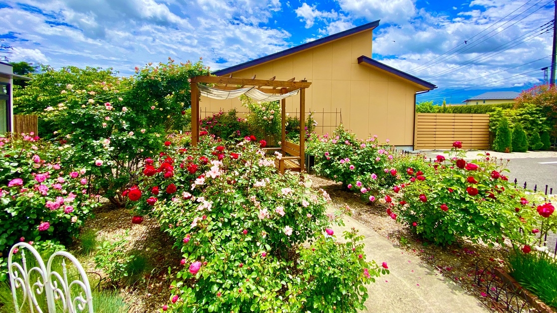 【期間限定】【朝食付】薔薇香る庭園で寛ぐ バラフェスタ特別プラン